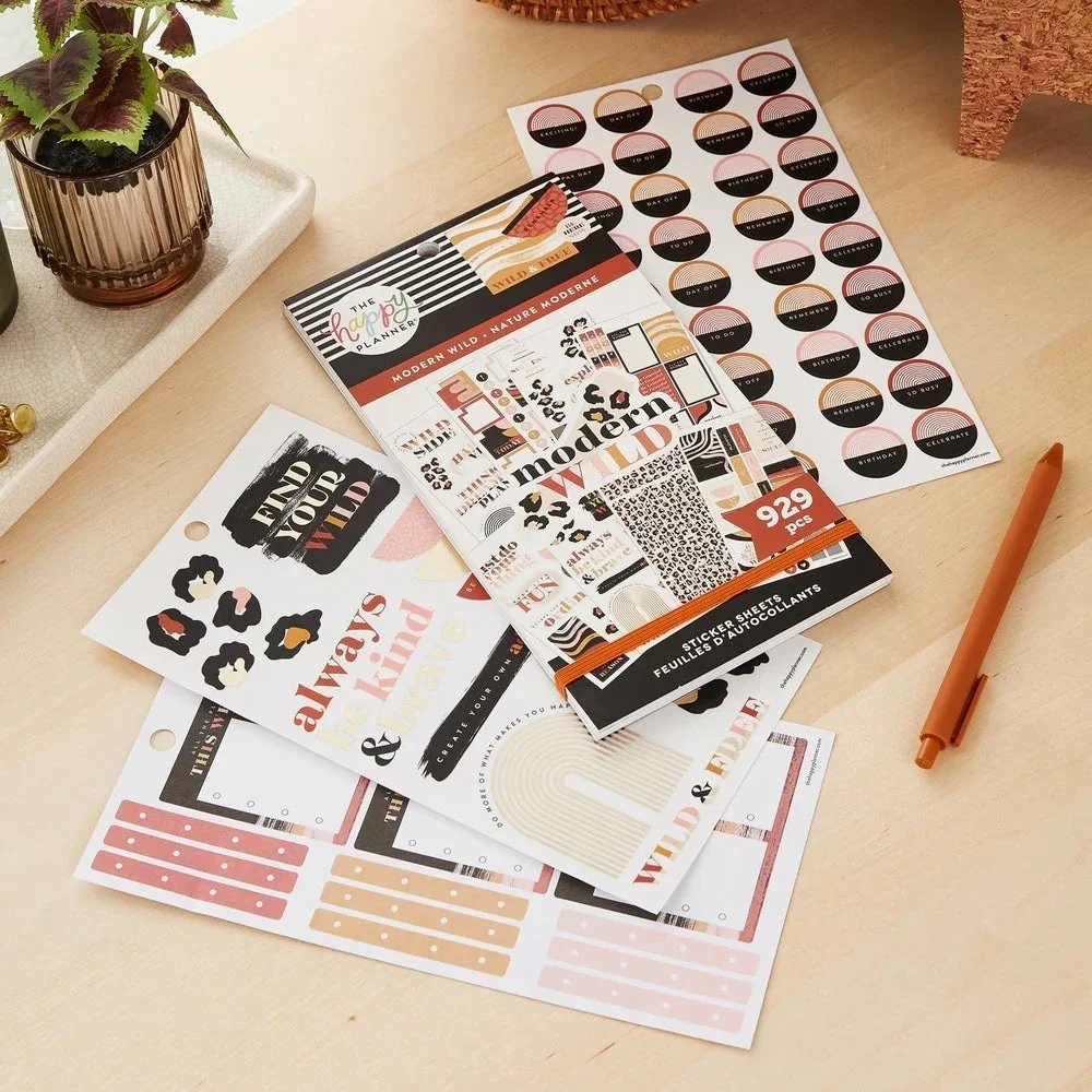 The Happy Planner Modern Wild Sticker Book 929 Pcs Nature Animal Print Gold Foil